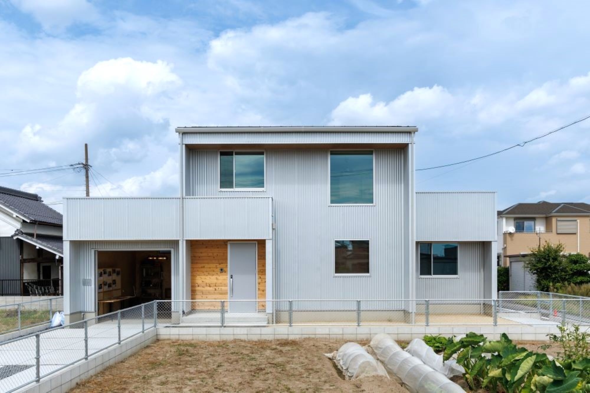 GARAGE ＆ ATRIUM